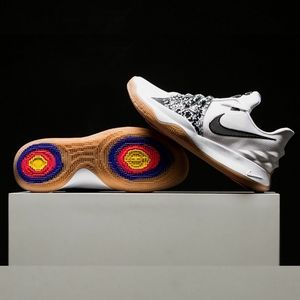 Nike Kyrie 4 Low basketball shoes